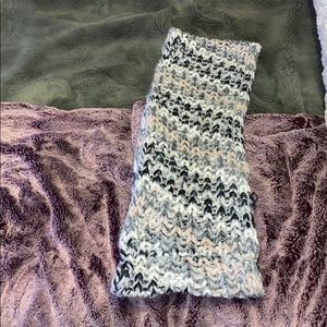 Looped Nitted scarf.